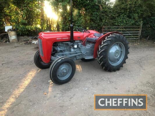 1964 MASSEY FERGUSON 35 3cylinder diesel TRACTOR Serial No. SNMY359719 Stated by the vendor to have been subject to an extensive restoration including full respray, new cylinder head, hydraulic pump, new radiator and pipes etc