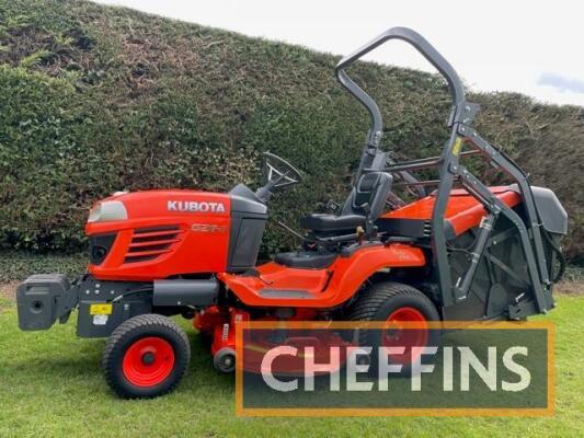 2015 Kubota G26-II Diesel High Tip Mower c/w 54in cut deck Hours: 668 Ser. No. G26-3 60369 C/C: 84331151