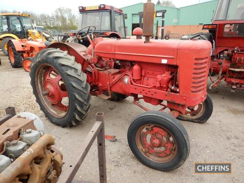 INTERNATIONAL B450 4cylinder diesel TRACTOR Serial No. 4341 Fitted with rear linkage and drawbar