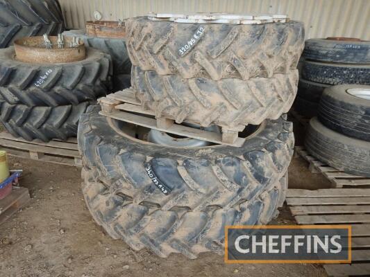 Pr. 340/85R48 rear and 320/85R32 rowcrop wheels and tyres