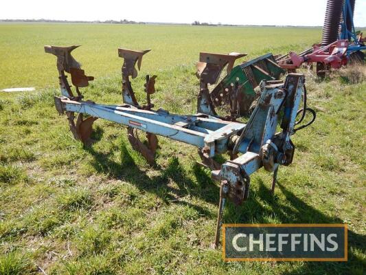 Ransomes TSR-108 3furrow reversible plough