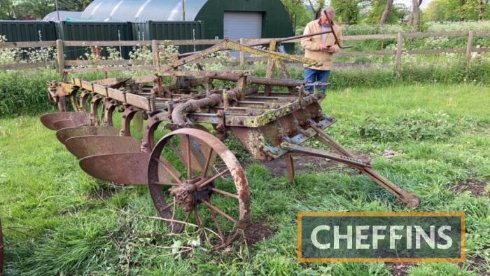 Ransomes 6furrow trailed plough, last mould board missing, one other damaged