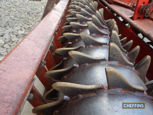 1990 Kuhn HR 4001D 4m power harrow fitted with packer roller and rear drawbar Serial No. R1591