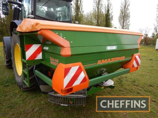 2012 Amazone ZA-M 3001 mounted twin disc fertiliser spreader with 24/36m discs, headland kit, new internal computer and weigh cell Serial No. ZAM0097827