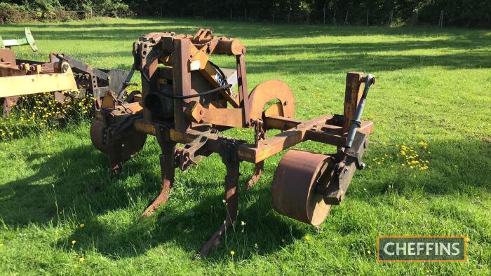 McConnel Shakeaerator mounted 7leg cultivator with rear linkage and spares