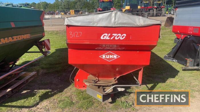 Kuhn MDS 1141 Fertiliser Spreader c/w manuals and application charts C/C: 84324200