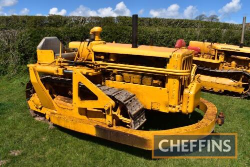 CATERPILLAR D4 4cylinder diesel CRAWLER TRACTOR Serial No. 6U2925 Fitted with donkey engine (Not Working), hydraulic dozer blade (blade not fitted), on 13ins tracks.