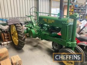 1930s JOHN DEERE Model A un-styled 2cylinder petrol TRACTOR A well-presented example standing on good tyres all round