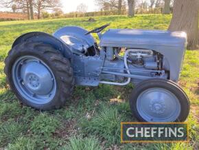 1947 FERGUSON TE-20 4cylinder petrol TRACTOR Serial No. TE7445 Stated by the vendor to be a good runner with working hydraulics and PTO and has recently been fitted with new front tyres and tubes