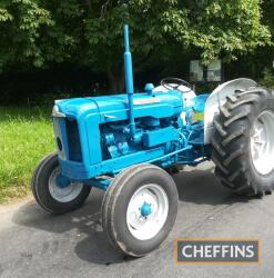 FORDSON Super Major 4cylinder diesel TRACTOR An industrial example