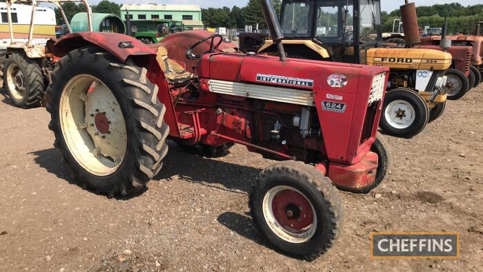 CASE INTERNATIONAL 624 TRACTOR Serial No. 31012054