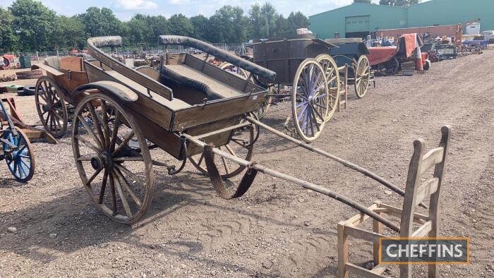 Horse-drawn governess cart, builder O'Gorman, Clonmel, Ireland