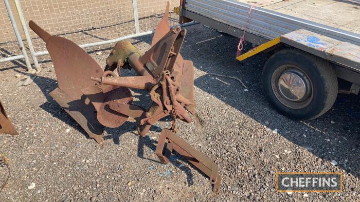 Mounted single furrow butterfly plough with plate