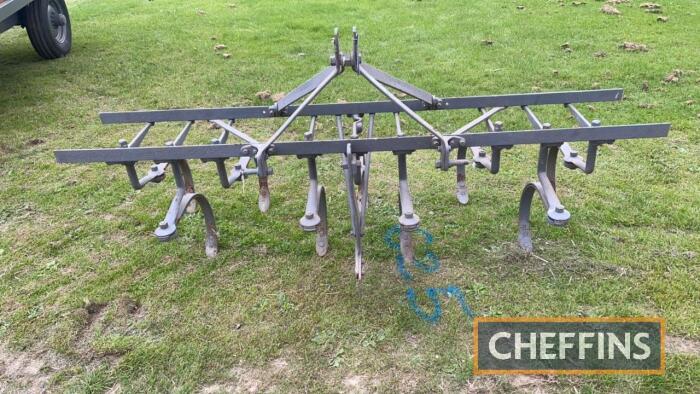 Ferguson 3-row spring tined interow cultivator, stated to be in good condition