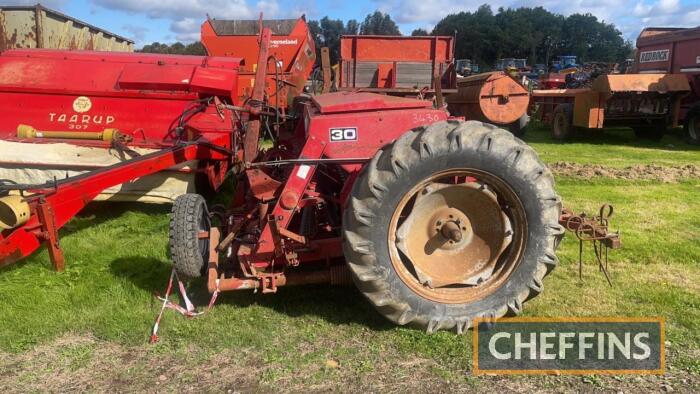 Massey Ferguson 30 3m Corn & Fertiliser Drill barn stored c/w end tow kit and spares