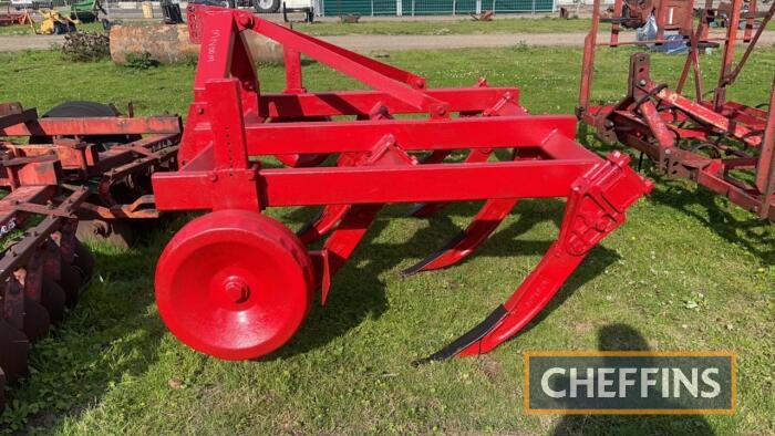 Vicon 7 Tine Chisel Plough c/w depth wheel C/C: 84322910