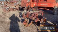 International 2furrow plough with discs, skims and depth wheel