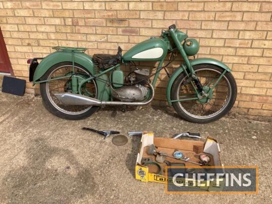 1953 150cc BSA Bantam D1 MOTORCYCLE
<br/>Reg. No. N/A
<br/>Frame No. BD2S 11571
<br/>Engine No. BD2 7887
<br/>A project machine that has been dismantled with some repainting carried out, a box of spares is supplied ready for the darker nights in the shed.