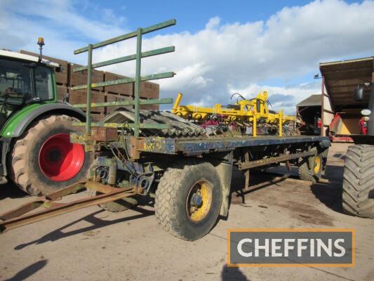 4-wheel turntable flatbed trailer c.21ft on 4745/65R22.5 wheels and tyres