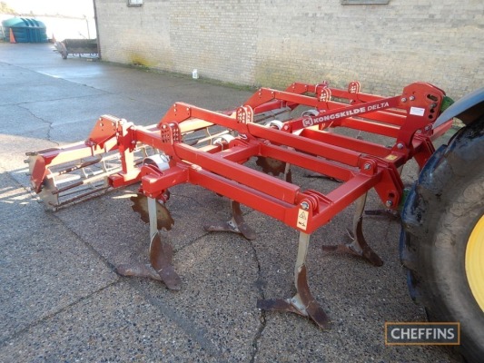 2012 Kongskilde Delta HSF-400 mounted 9-leg stubble cultivator with discs and crumbler roller, 4m Serial No. 401201572