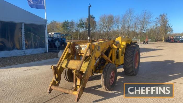 Massey Ferguson Skid Unit c/w front loader C/C: 87019310