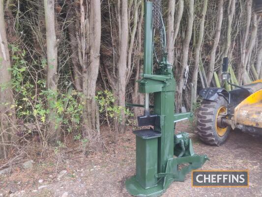 Large Log Splitter c/w hydraulic pump C/C: 846596000