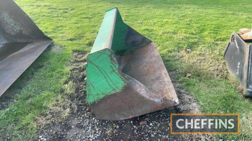 John Deere Bucket c/w euro headstock C/C: 84314100