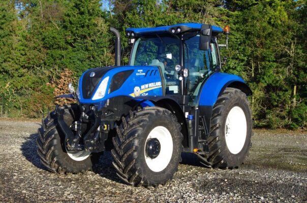 2021 NEW HOLLAND T7.210PCSW, 491 ENGINE HOURS, 50 KPH 19X6 POWERCOMMAND TRANSMISSION, 540/65R28 HD ADJ & 650/65R38 ADJ MICHELINS, FRONT LINKAGE CONNECTED TO MMV, 150L/MIN HYD PUMP, 4 ELEC REAR REMOTES, LOW PRESSURE RETURN, JOYSTICK, 2MMV, ELEC PARK LOCK