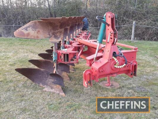 2004 Kverneland LO85 7 furrow (6+1) reversible on-land in-furrow plough, fitted with hydraulic vari-width, no.28 bodies Model: LO85-300-28 Serial No. 257