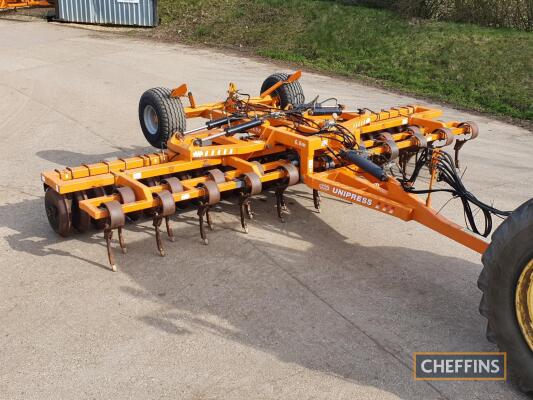 2009 Simba Unipress, fitted with Pro-active tines, 700mm DD rings, hydraulic rear drawbar, no levelling boards, 6.6m