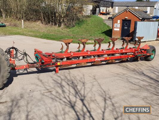 2005 KVERNELAND PB100 6 furrow semi-mounted auto-reset plough c/w hydraulic vari-width, hydraulic front furrow, no.28 bodies