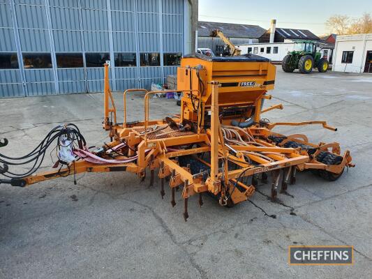 1999 Simba Freeflow trailed hydraulic folding tine coulter drill with tyre press, bout markers, 4m Serial No. 90239069