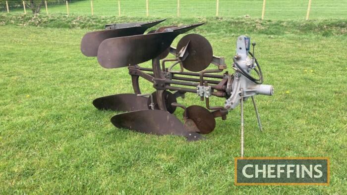 Massey Ferguson 797 mounted 2furrow reversible plough with discs and skimmers Serial No. T002440