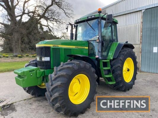 2000 JOHN DEERE 7710 6cylinder diesel TRACTOR c/w TLS, front weights, air con, pick up hitch