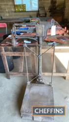 Avery weighing scales with a set of weights