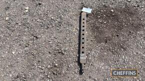 Massey Ferguson Cat. 2. 9-hole drawbar