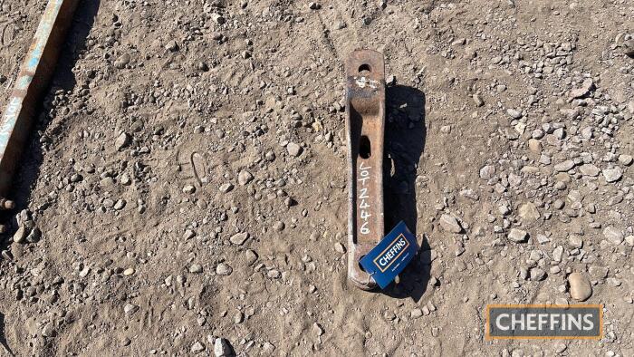 Fordson E27N drawbar hitch