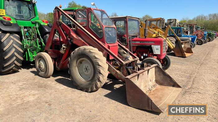 1959 FORDSON/MATBRO Power Major 4cylinder diesel LOADING SHOVEL Reg. No. 221 LPD Serial No. 971 This machine started its life at Battersea power station and then moved on to a farm near Clacton-on-Sea for some 25 years before, being purchased by its curre