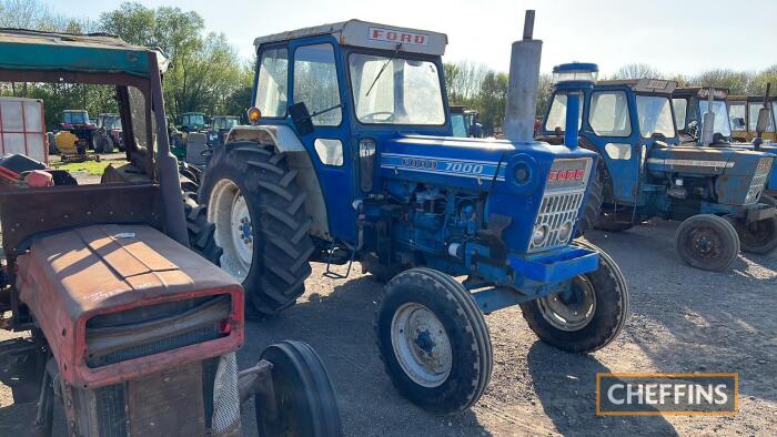 FORD 7000 diesel TRACTOR