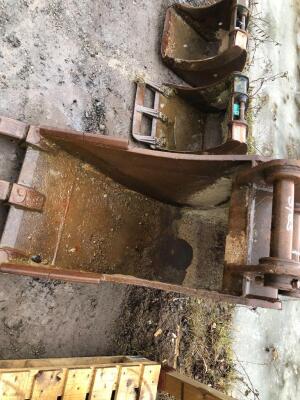 2ft 13 Ton Digger Bucket UNRESERVED LOT