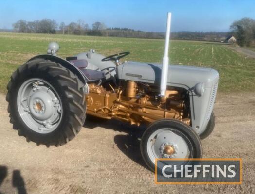 FERGUSON FE-35 4cylinder diesel TRACTOR Reg. No. 488 XVA Serial No. SDM21756 A grey/gold example, that has been restored to a very high standard utilising, many original parts, including the clock, which is showing just 2,200 hours! Fitted with pick-up hi