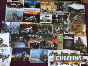 Qty Yamaha motorbike brochures, together with Yamaha RD250 and 350 workshop manual