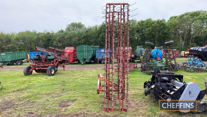 Lely 6m Hydraulic Folding Weeder