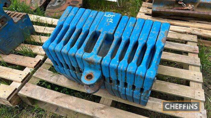 12no. Ford 10 Series wafer weights and centre tow eye