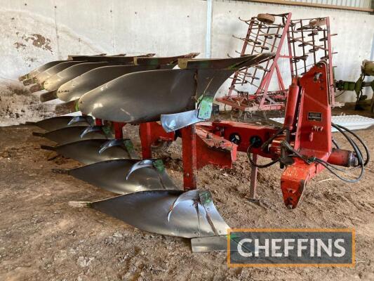 Massey Ferguson DP100S 5furrow (3 + 1 + 1) mounted reversible plough. Made for Massey Ferguson by Dowdeswell Serial No. 97MA36703