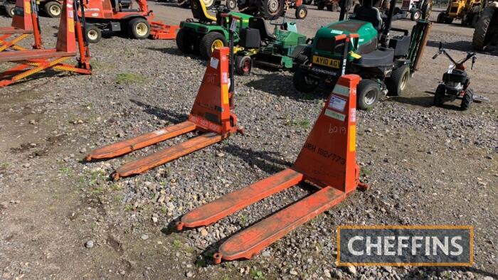 High Reach Pallet Truck