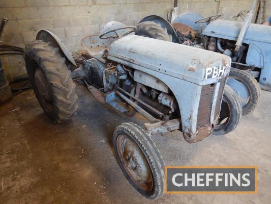 FERGUSON TED-20 4cylinder petrol/paraffin TRACTOR Fitted with rear linkage, drawbar, PUH hook, stay bars and underslung exhaust Reg. No. PBH 215 (expired) Serial No. TED281095