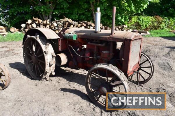 1927 ALLIS CHALMERS 20-35 4cylinder petrol TRACTOR Serial No. 16079 Fitted with side belt pulley