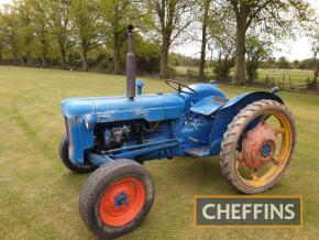 1962 FORDSON Dexta 3cylinder diesel TRACTOR Serial No. 957E7505 Reported to run and drive well and has been used for cutting a sports ground