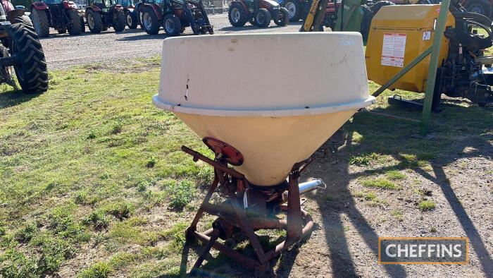 Vicon Fertiliser Spreader c/w extension